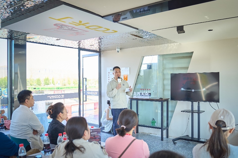 1758784000990920.jpg 02.jpg